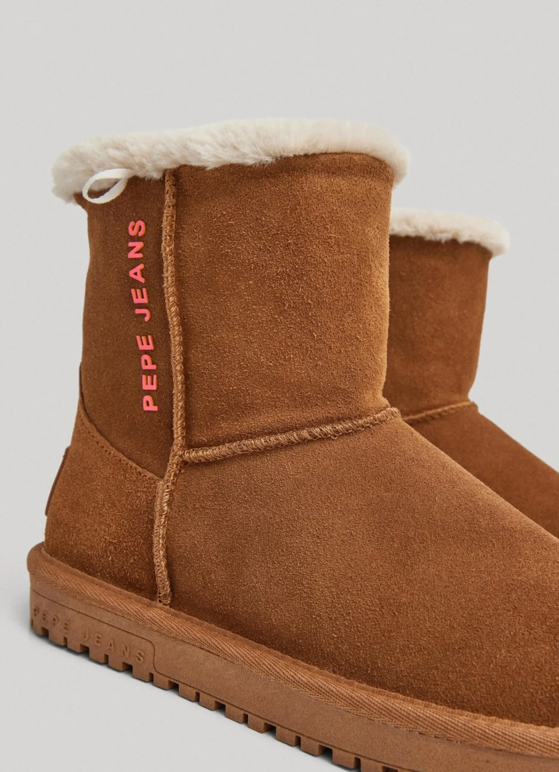 Mulher Pepe Jeans Botas E Sapatos>Botas De Camurca Cano Medio