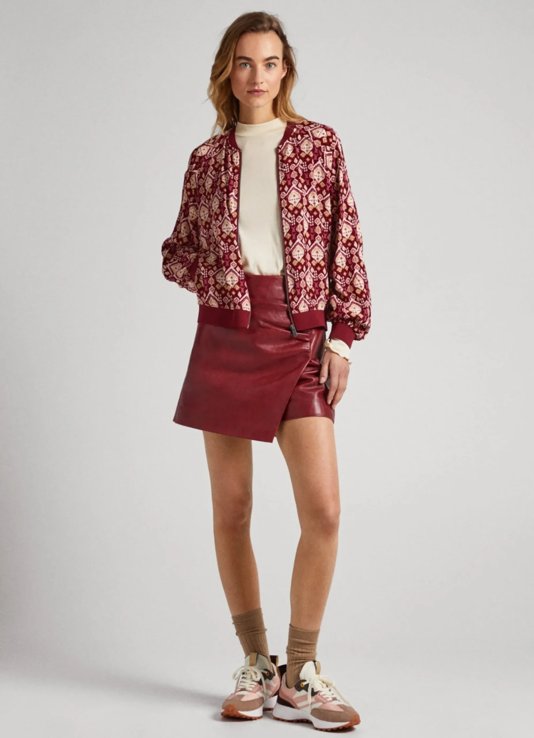 Mulher Pepe Jeans Malhas E Cardigans>Casaco Bomber Ornamental