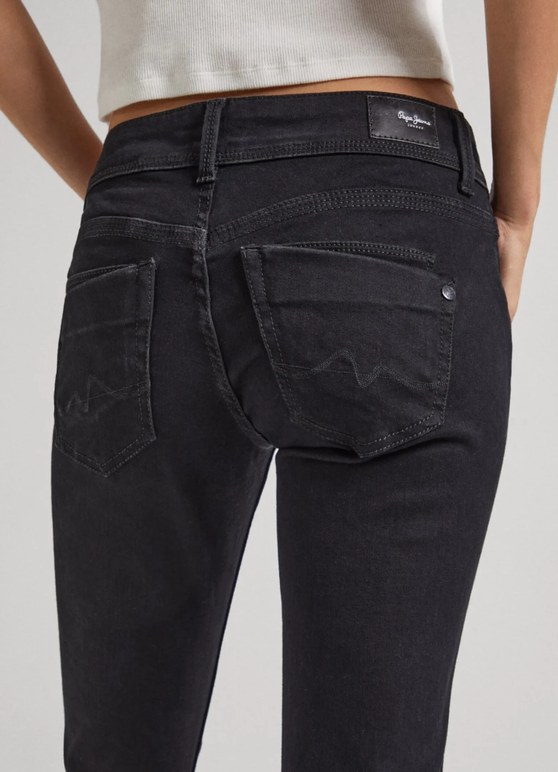 Mulher Pepe Jeans Straight>Jeans Saturn Regular Fit Mid Rise