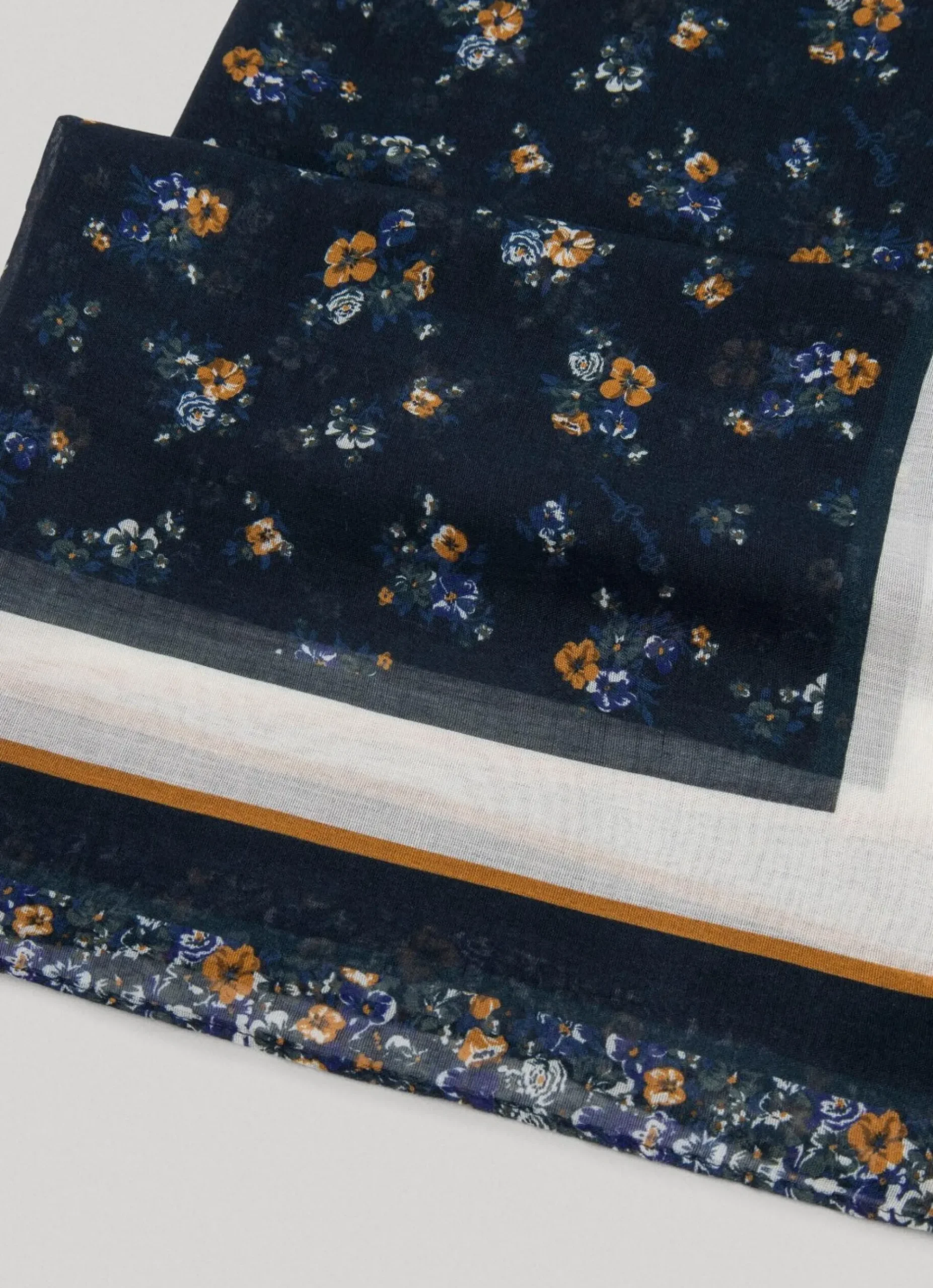 Mulher Pepe Jeans Lencos E Cachecois>Lenco Com Estampado As Flores