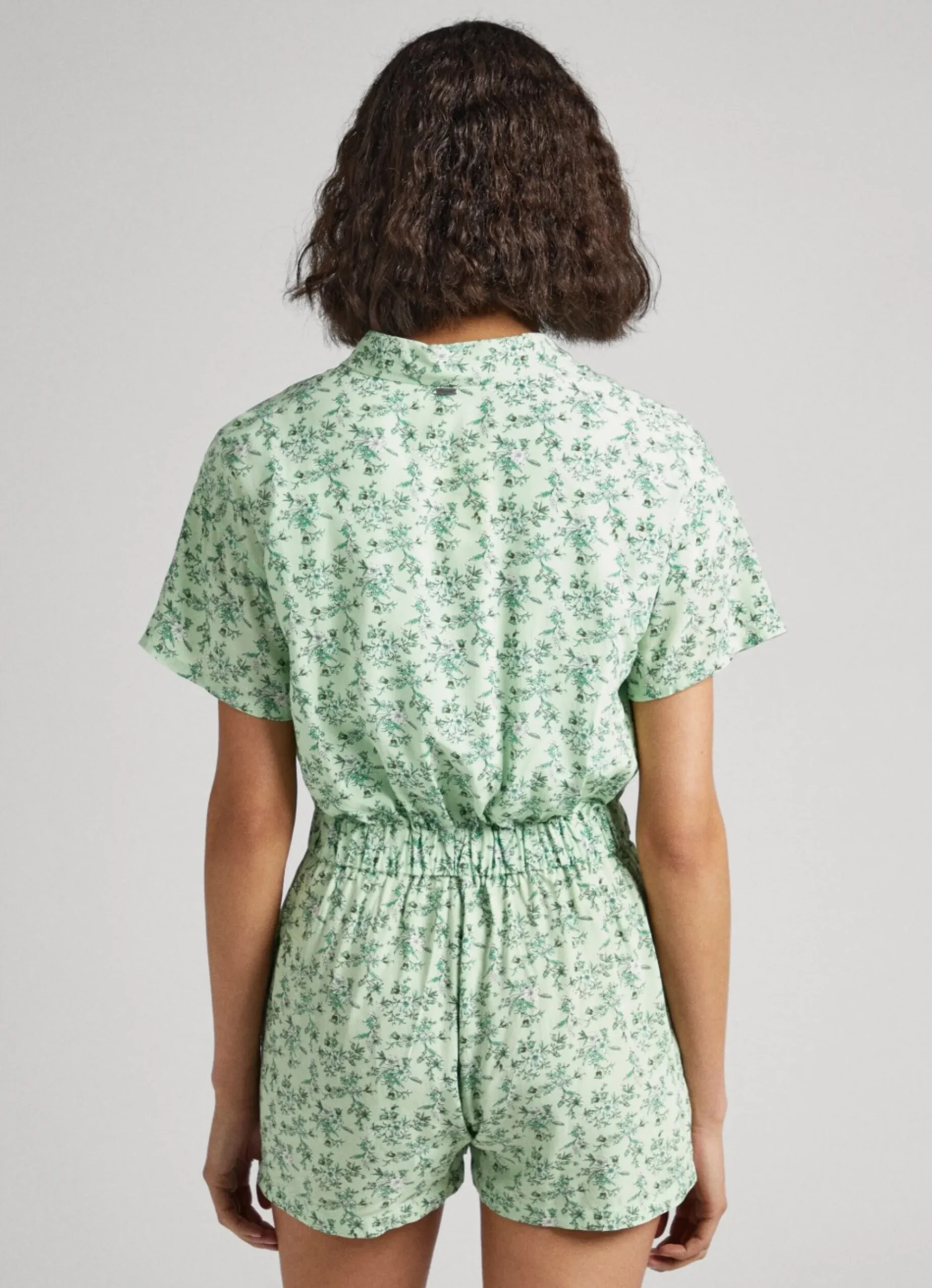 Mulher Pepe Jeans Vestidos E Macacões>Macacao Curto Com Padrao Floral